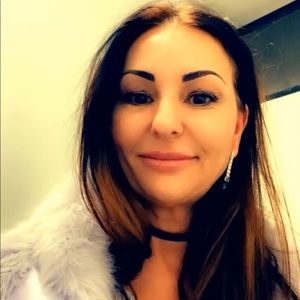 Meet your Posher, Victoria